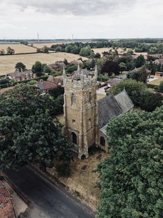 Aylesby — photo 1 of 3