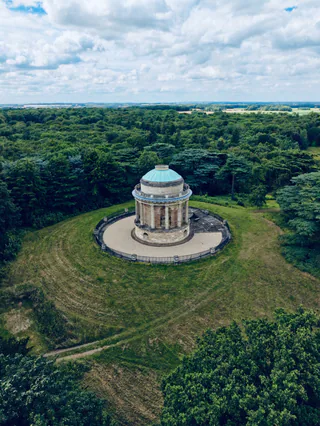 Brocklesby Park Mausoleum — photo 1 of 4
