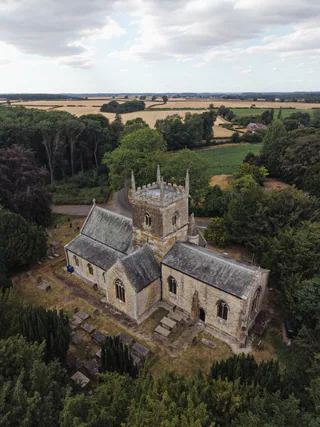 Riby — photo 1 of 3